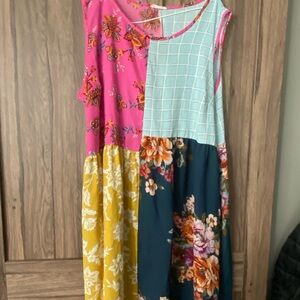 ODDY Pink and Teal Patterned Fabric